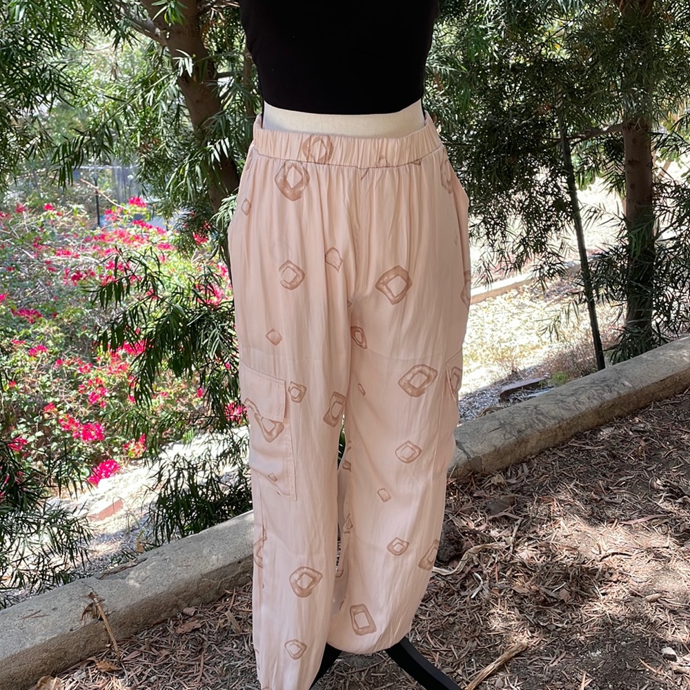 NWT Grade & Gather Satin Jogger Pants in Petal